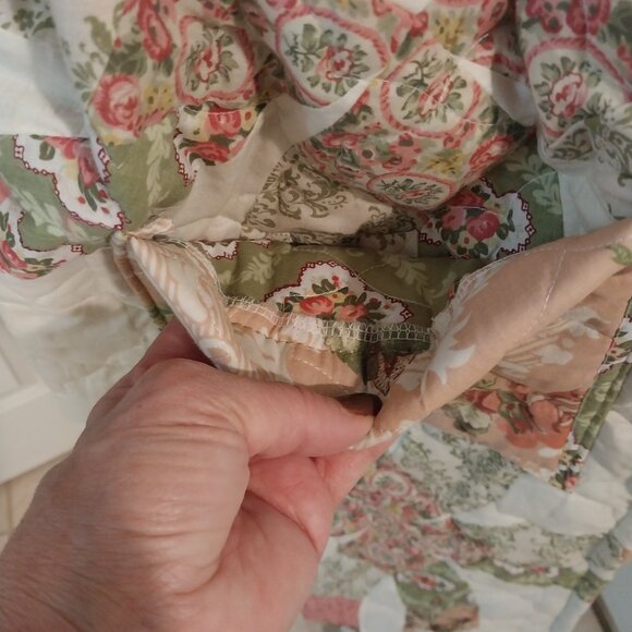 3748 1X  Quilted Bog Coat In Green and Pink Print. - Picture 11 of 11